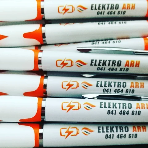 Podrobnost ponavljajočega se tiska na pisalih Elektro Arh